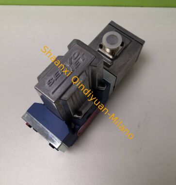 MOOG D661-4539 Valve Positioners IP65 IP67 Protection 110V AC / 220V AC