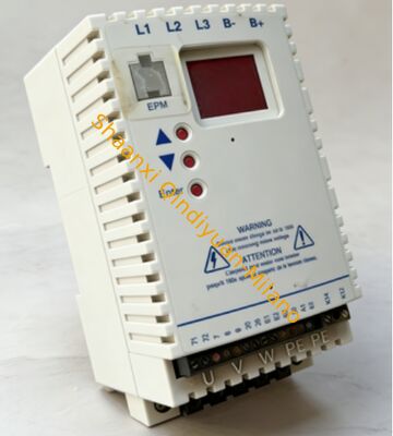 Lenze ESMD551X2SFA 0.25kW 230V Single-Phase Compact Frequency Inverter