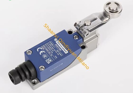 Schneider XCE110C IP65 Limit Switch with 1 NO + 1 NC Contacts and 10,000,000 Mechanical Life Cycles