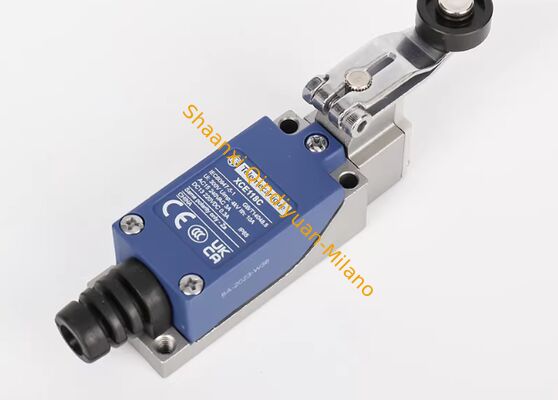 Schneider XCE118C Short Roller Lever Bi-Directional Limit Switch 1NO 1NC IP65 Spring Return Industrial Travel Switch