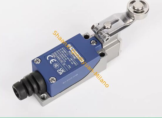 Schneider XCE106C Cat Whisker Type Universal Actuation Limit Switch 1NO 1NC IP65 Spring Return Industrial Travel Switch